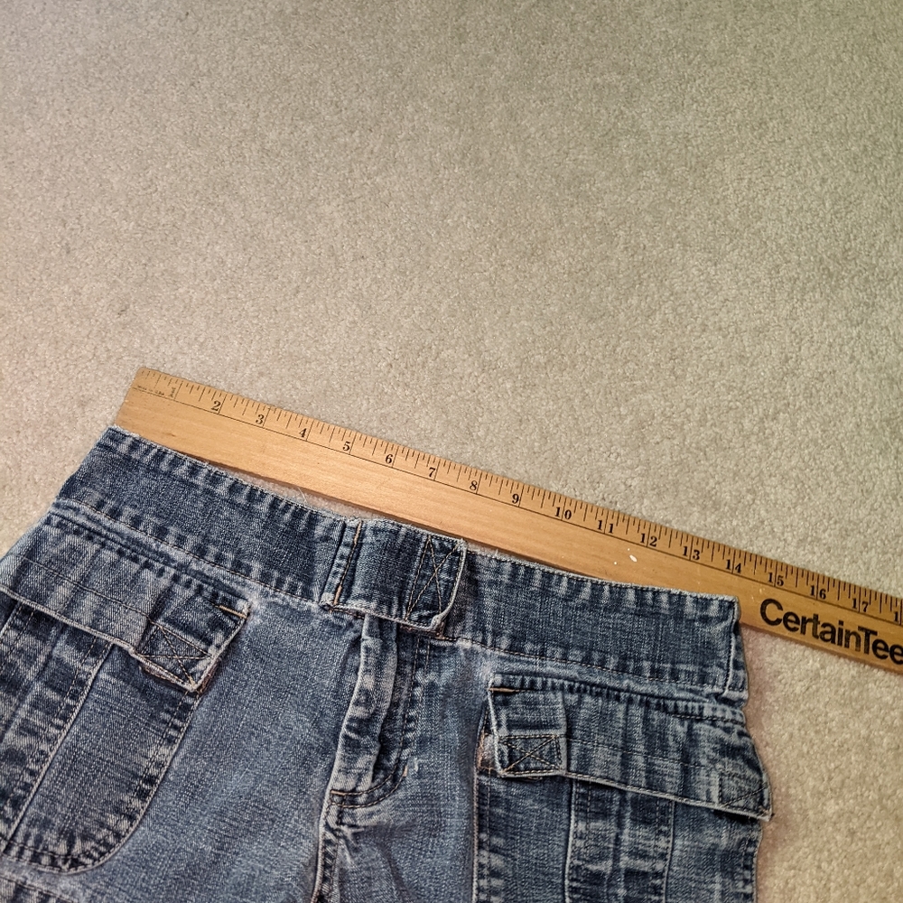 Old navy Jean shorts - Picture 9 of 16